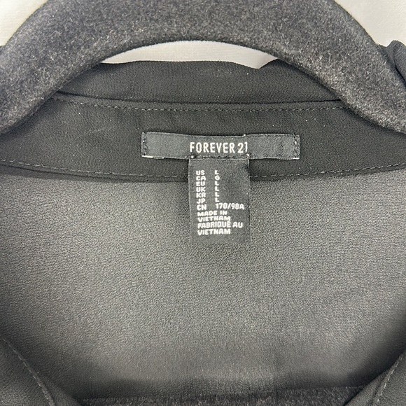 FOREVER 21 SHEER TANK BUTTON DOWN BLOUSE (L) - Picture 6 of 9